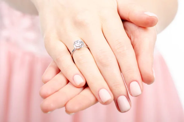 Woman hand a ring of gold silver beauty — Stock Photo, Image