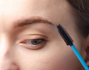 Kadın göz doğal fırça maskara