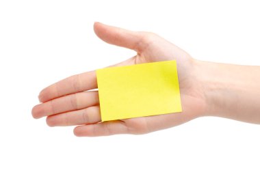 Sarı notlar elinde kağıt