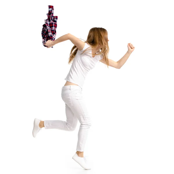 Kobieta w białe dżinsy i koszula biegać — Zdjęcie stockowe