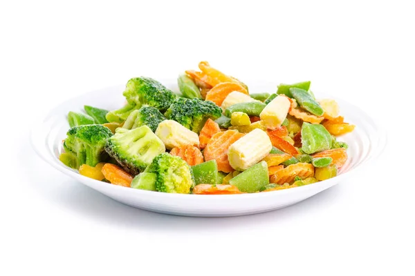 Замороженные овощи на тарелке — стоковое фото