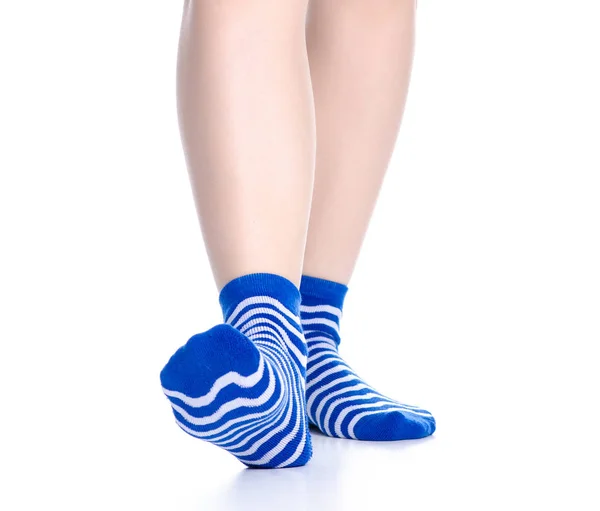 Kvinnliga ben med blå strumpor fashion — Stockfoto