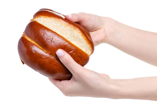 Brötchen mit Kirsche in der Hand — Stockfoto