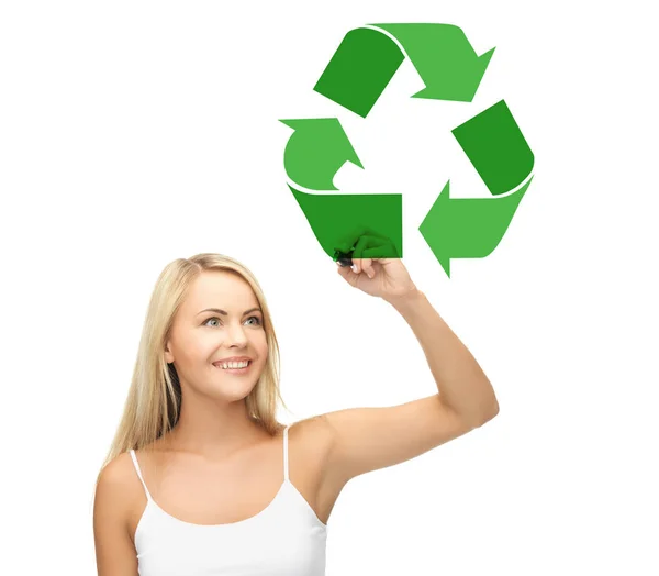 废物回收 再利用 环境与生态学概念 快乐妇女绘制绿色回收符号在白色背景上 — 图库照片