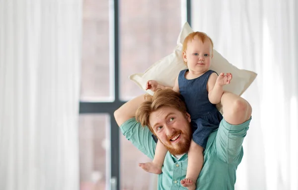 Father carrying his little baby daughter on neck — Stock Photo, Image