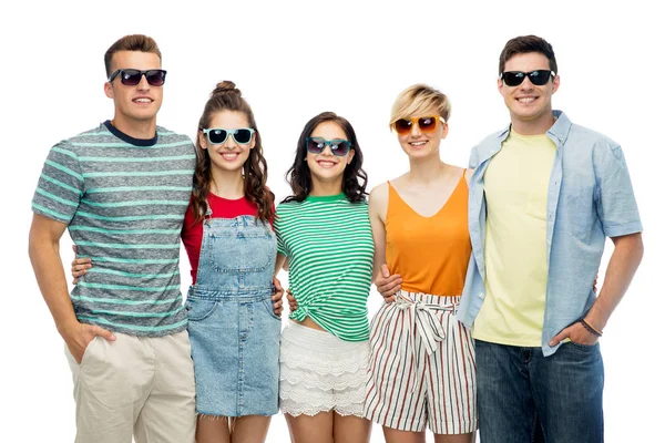 Amigos en gafas de sol sobre fondo blanco — Foto de Stock