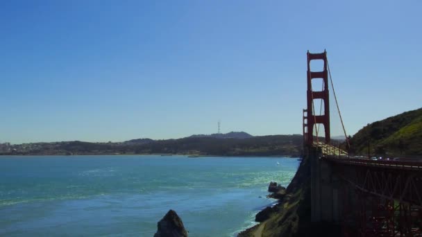 Golden gate Köprüsü san francisco Körfezi üzerinden — Stok video