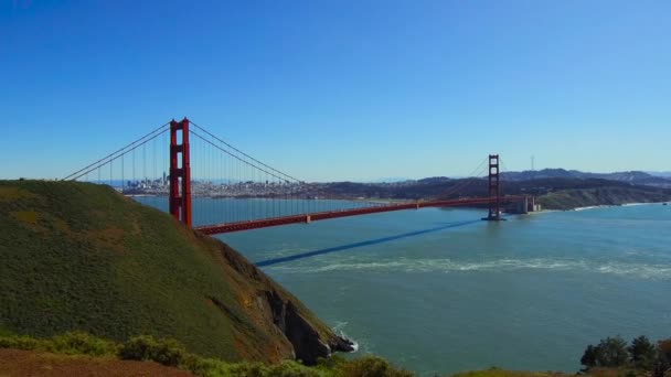 Вид на золотий міст через затоку Сан-Франциско — стокове відео