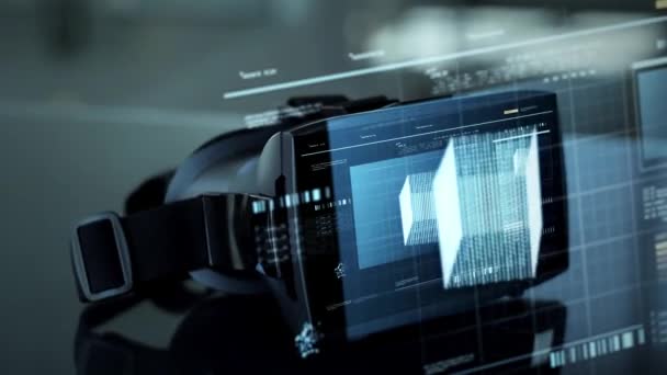 Vr headset met virtueel scherm en kubus hologram — Stockvideo