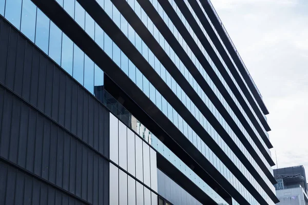 Хмарочоси або офісної будівлі в Токіо — стокове фото