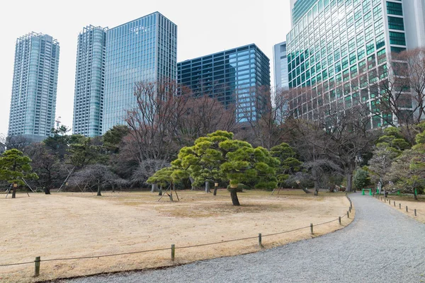 Hamarikyu jardins parque em tokyo, japão — Fotografia de Stock