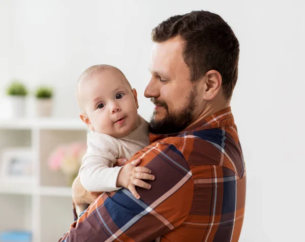 Happy father with little baby boy at home — Stock Photo, Image