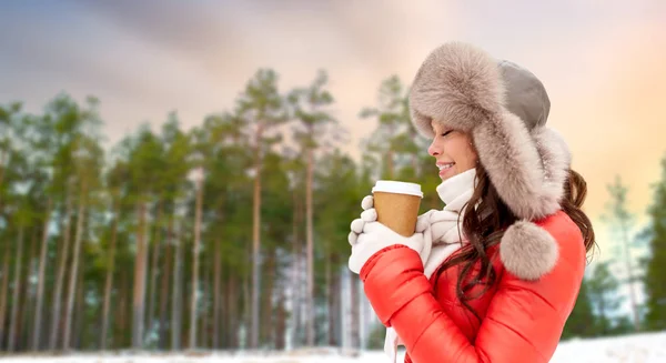 Close up of woman with coffee cup in winter — Stock Photo, Image