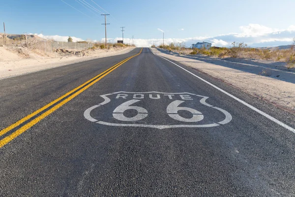 Asfaltové silnici Route 66 ve Spojených státech amerických — Stock fotografie