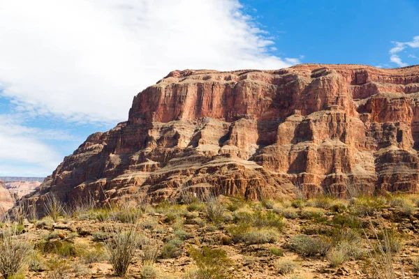 Vista de los acantilados del gran cañón y el desierto —  Fotos de Stock