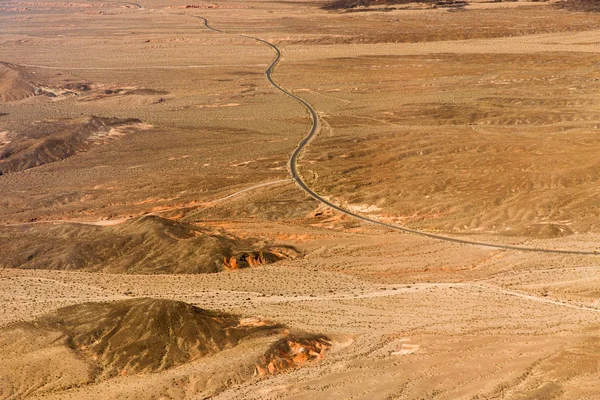 Vista aérea de la carretera en el desierto del Gran Cañón —  Fotos de Stock