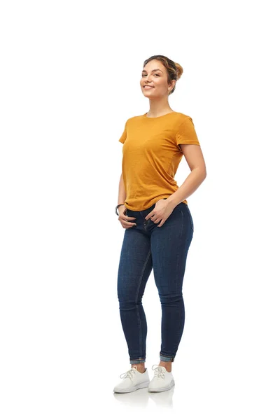 Jovem mulher ou adolescente em camiseta laranja — Fotografia de Stock