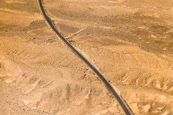 Vista aérea de la carretera en el desierto del Gran Cañón —  Fotos de Stock