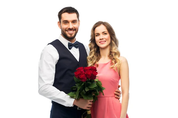 Paar mit Blumenstrauß am Valentinstag — Stockfoto