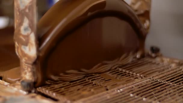 Produzione Negozio Caramelle Concetto Industria Macchina Rivestimento Cioccolato Funzionante Pasticceria — Video Stock