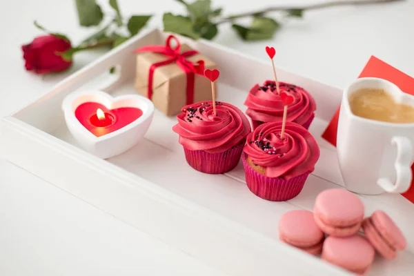 Primo piano dei dolci rossi per San Valentino — Foto Stock