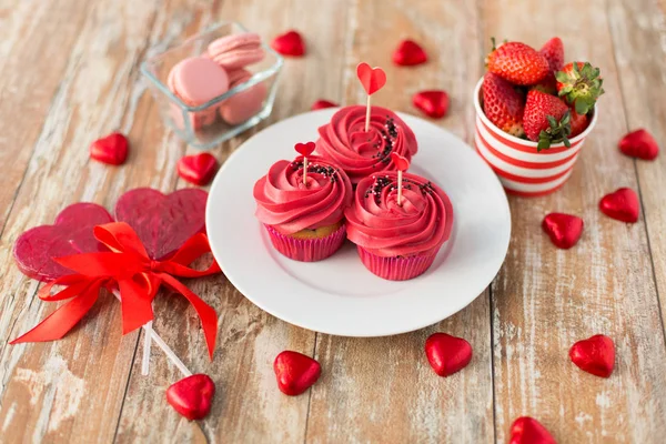 Primo piano dei dolci rossi per San Valentino — Foto Stock