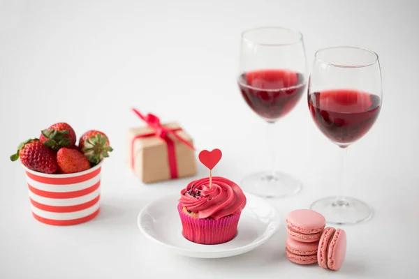 Close up of red sweets for valentines day — Stock Photo, Image