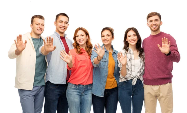 Groep lachende vrienden — Stockfoto