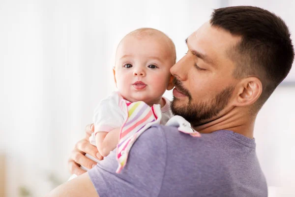 Father with little baby girl at home — Stock Photo, Image