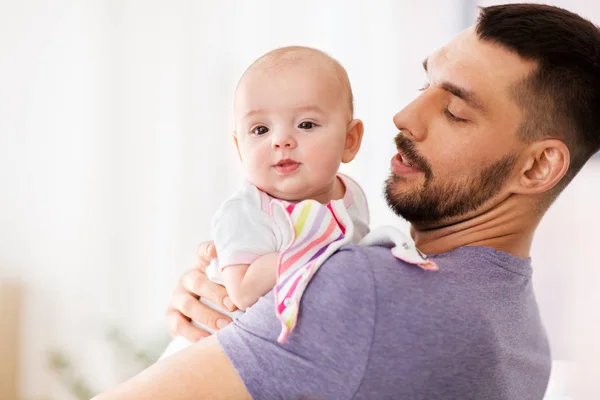 Father with little baby girl at home — Stock Photo, Image