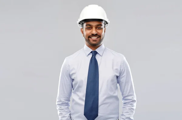 Arquiteto indiano ou empresário no capacete — Fotografia de Stock