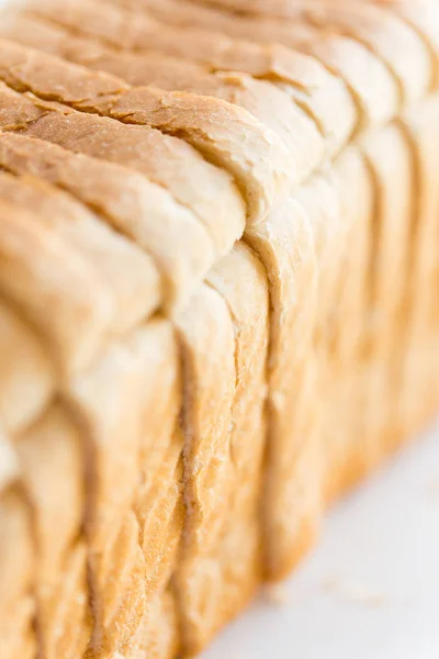 Primo piano di pane tostato bianco — Foto Stock