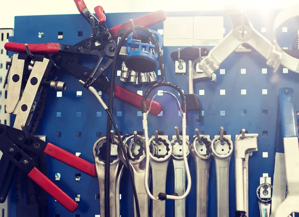 Tools set at car workshop — Stock Photo, Image