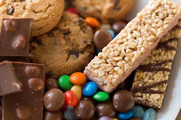 Czekolada, ciasteczka, cukierki i musli bary — Zdjęcie stockowe