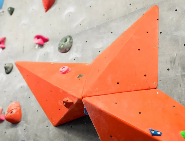Oefen muur bij indoor klimsport school — Stockfoto