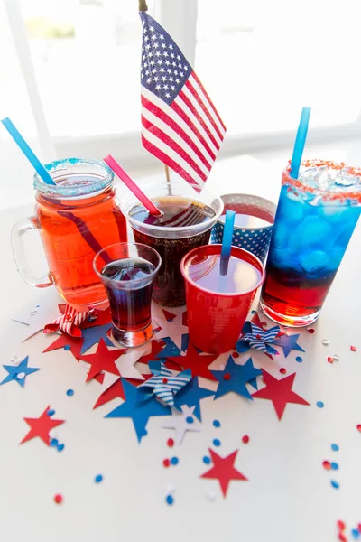 미국 독립기념일 파티에서 마시는 음료 — 스톡 사진