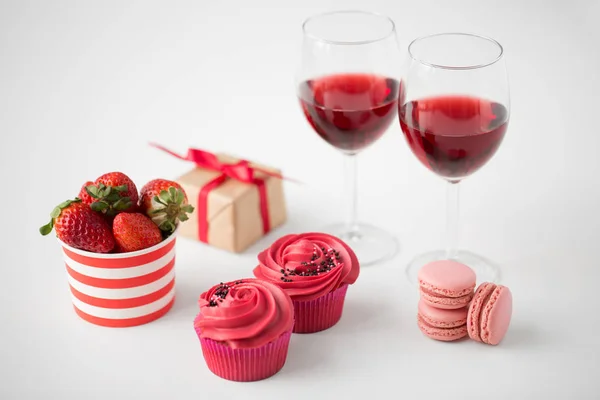 Primo piano dei dolci rossi per San Valentino — Foto Stock