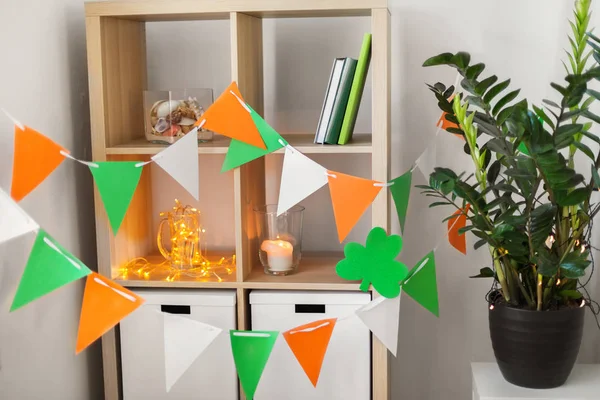 Casa interior decorado para San Patricio fiesta del día — Foto de Stock