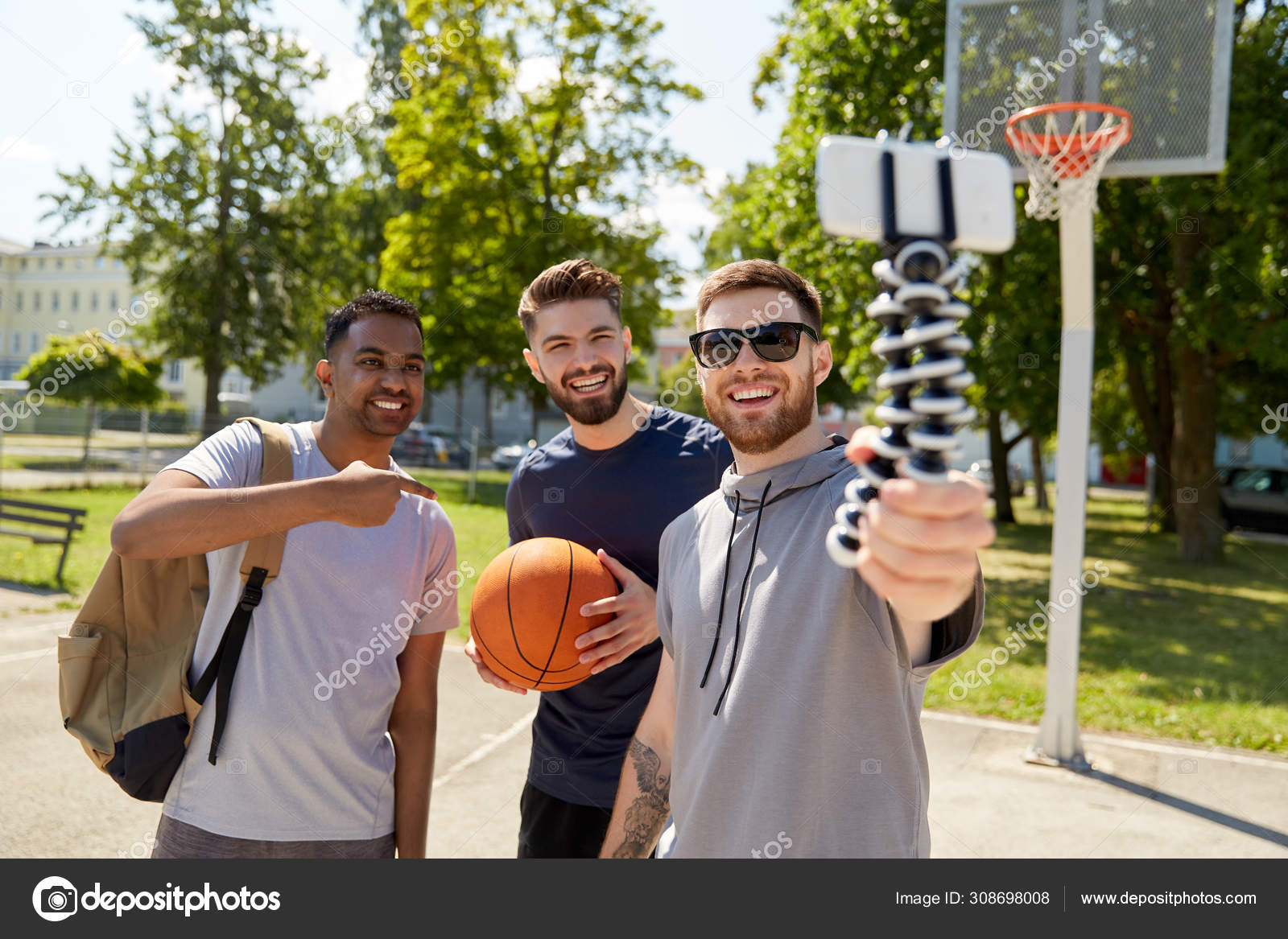 Celular basquete images libres de droit, photos de Celular basquete |  DepositPhotos, image size:1600x1167