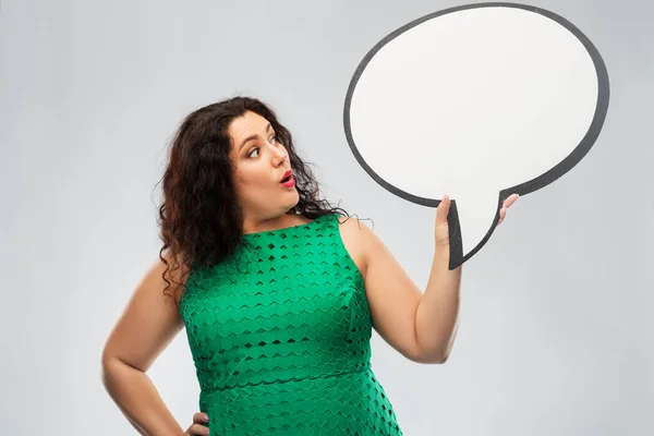 Mulher surpreso olhando para bolha de fala — Fotografia de Stock