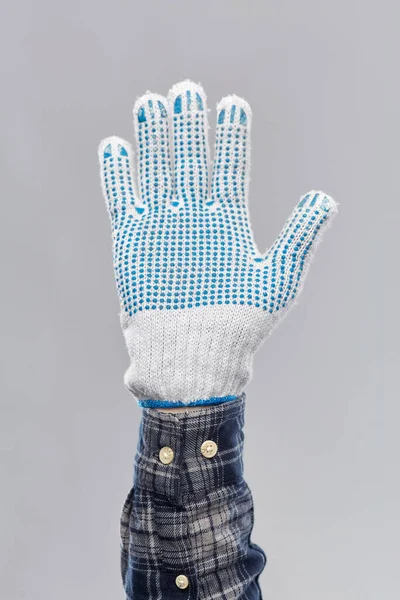 Строители вручают защитные перчатки — стоковое фото