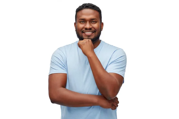 Retrato de sorridente jovem afro-americano — Fotografia de Stock