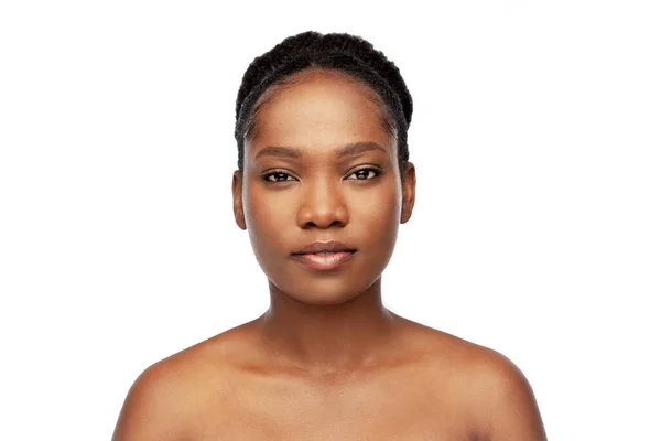 Portretul unei tinere afro-americane — Fotografie, imagine de stoc