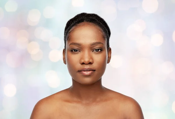 Portré fiatal afro-amerikai nő — Stock Fotó