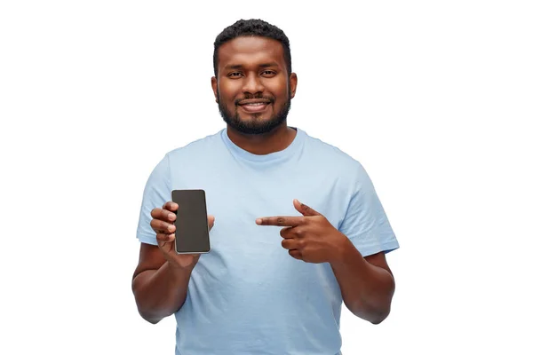 Homem americano africano feliz com smartphone — Fotografia de Stock