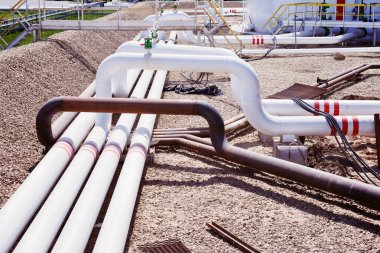Burada boru ve vanadan petrol rafinerisinde