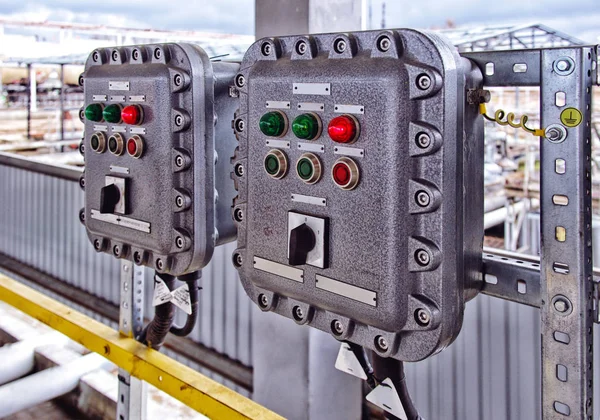 Panel de control con interruptores y lámparas — Foto de Stock