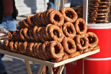 Türk ünlü sokak gıda simit doğal ışık ile