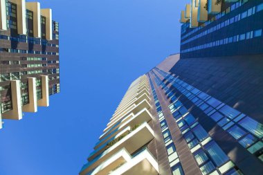 İnşaat cephesi ile modern mimari iş geçmişi