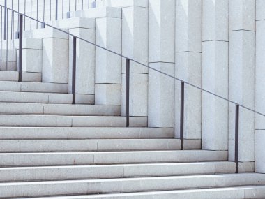 Modern bina cephe detayları ile mimari kompozisyon